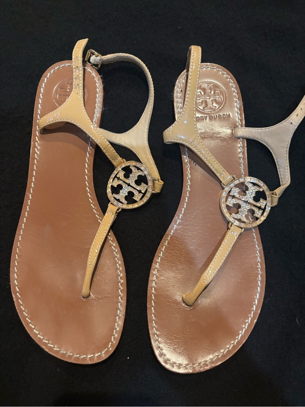 Tory Burch Beige Patent Leather Logo Thong Sandals